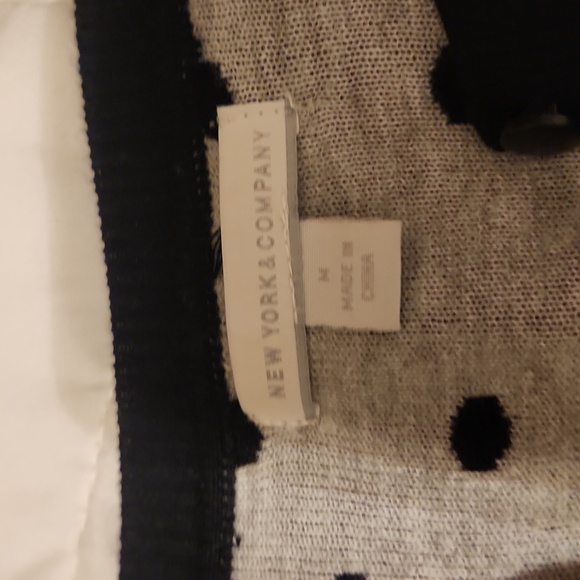 Sweater - Picture 2 of 2